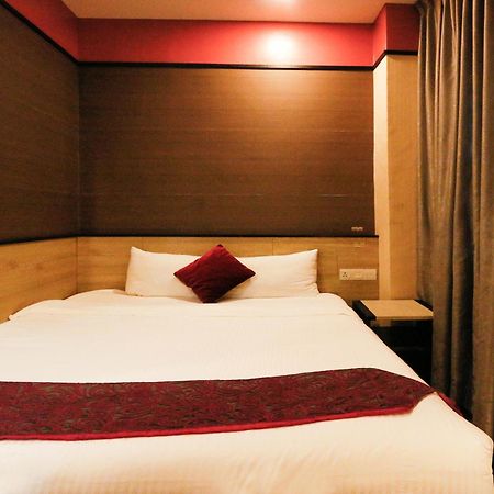 Golden Roof Hotel, Seri Iskandar Exterior foto