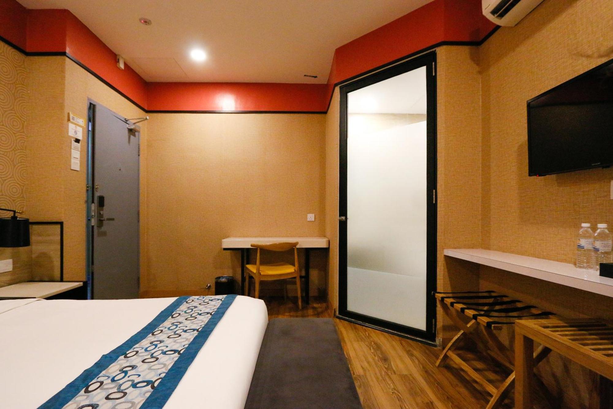 Golden Roof Hotel, Seri Iskandar Exterior foto