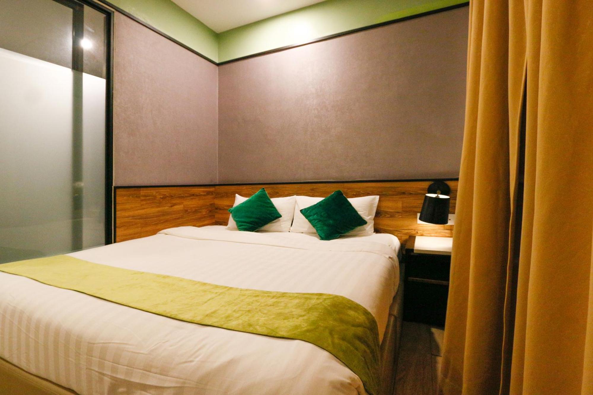 Golden Roof Hotel, Seri Iskandar Exterior foto