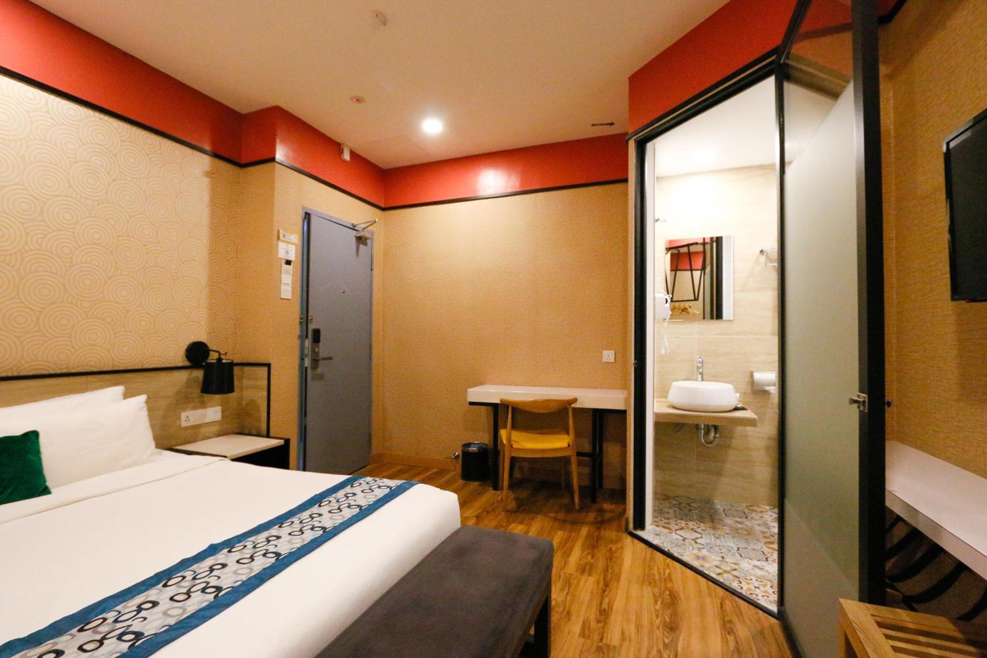Golden Roof Hotel, Seri Iskandar Exterior foto