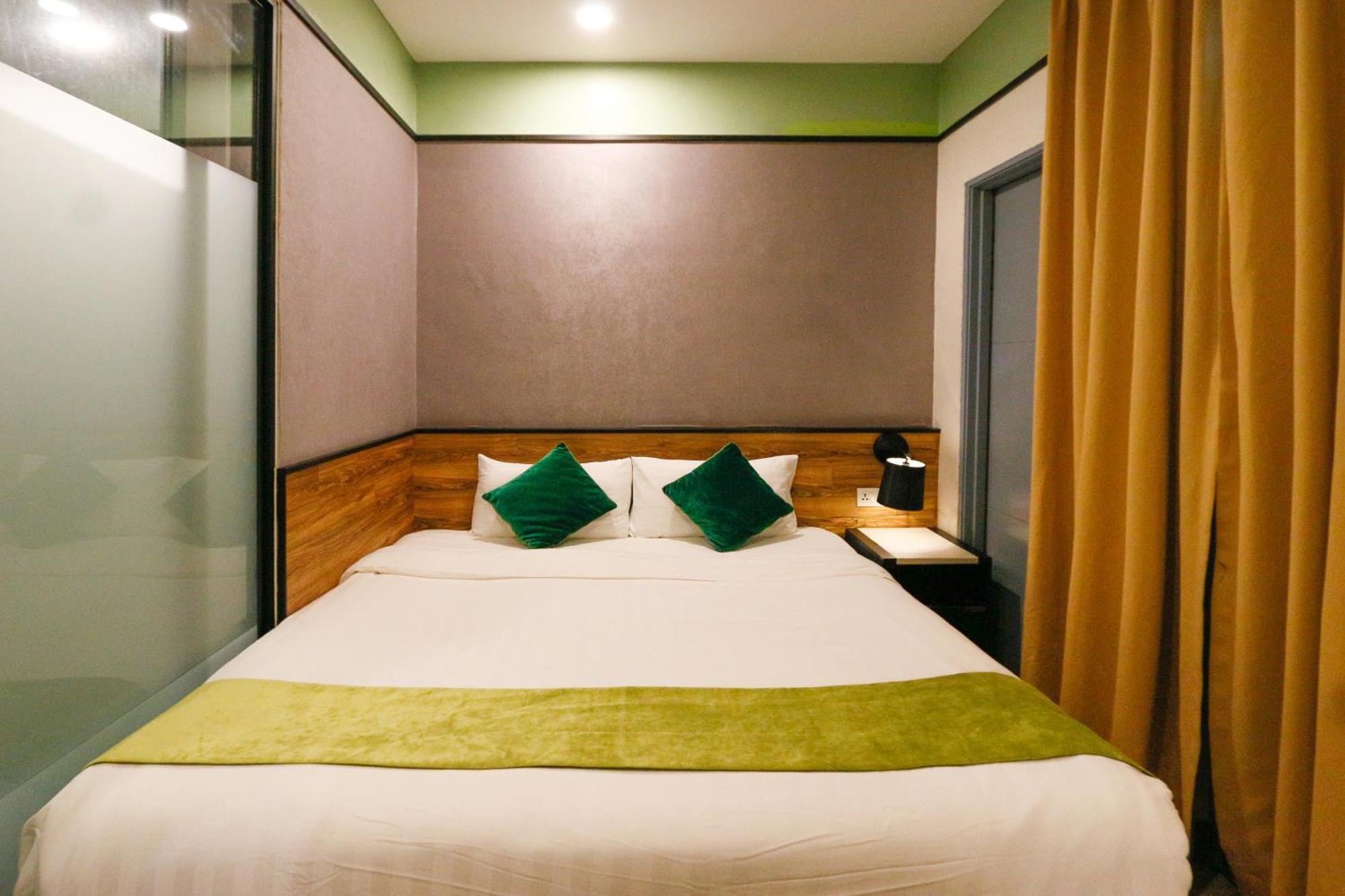 Golden Roof Hotel, Seri Iskandar Exterior foto